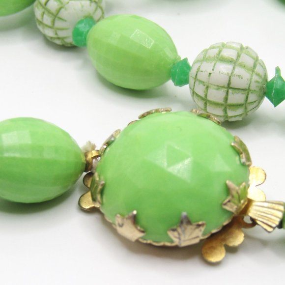 Vintage Celluloid Necklace Lime Green Hong Kong Box Clasp 23" - Picture 3 of 3
